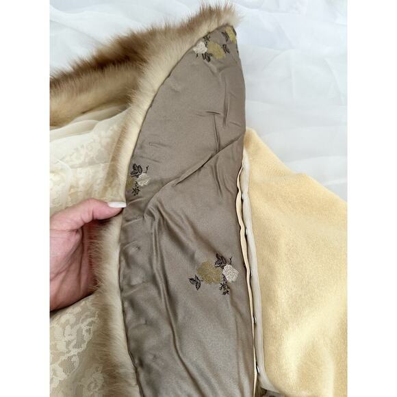 VTG 50s Women’s M 100% Cashmere Yellow Cardigan Sweater Mink FUR Collar Jeweled - Picture 8 of 14
